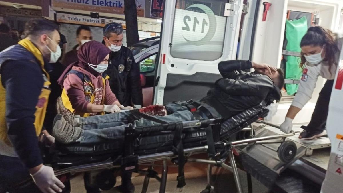 (&Ouml;zel) Kız meselesi, satırlı kavgaya d&ouml;n&uuml;şt&uuml;: 1 yaralı