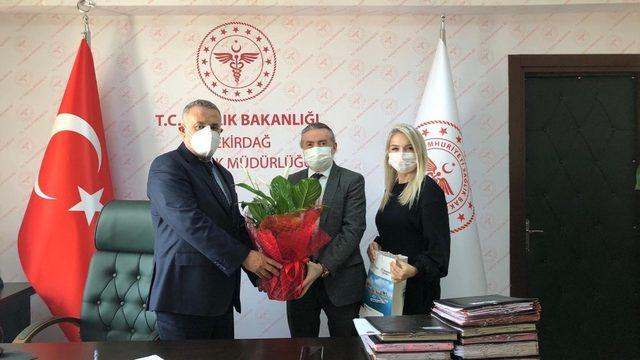 Gönül Elçileri sağlıkçıların bayramını kutladı