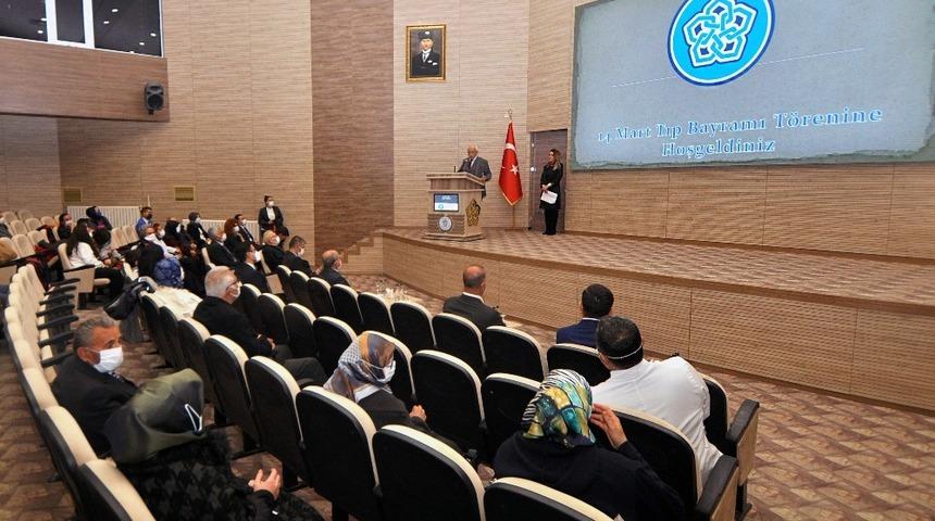 NEÜ’de 14 Mart Tıp Bayramı kutlandı