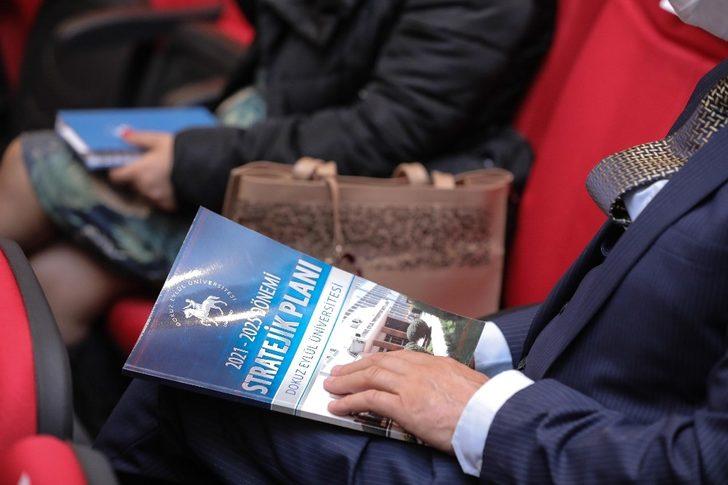 DEÜ’nün stratejik planı akademik birimlere tanıtıldı G3