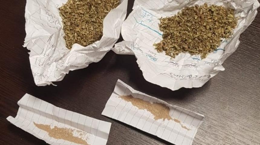 Ş&uuml;pheli şahıstan uyuşturucu bulundu