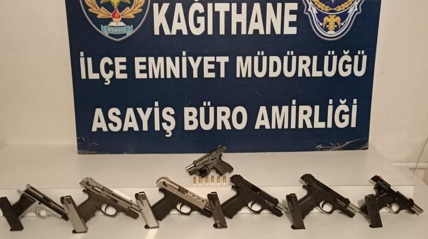 Kağıthane&rsquo;de yasa dışı silah ticareti operasyonu: 7 tabanca ele ge&ccedil;irildi