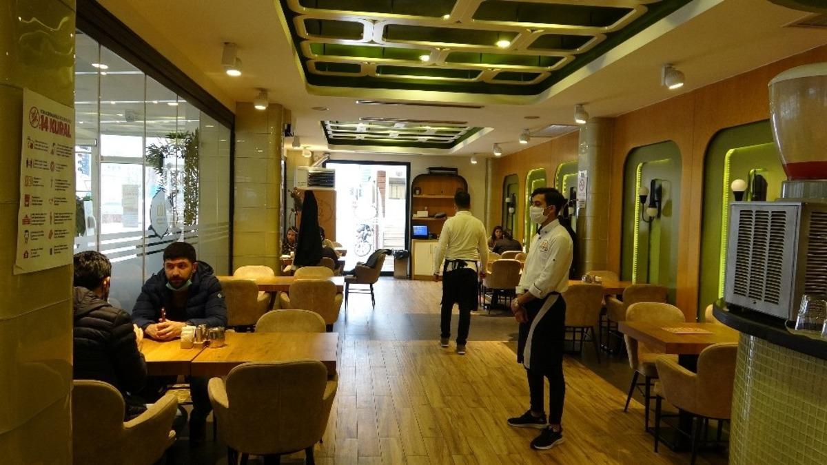 Mardin&rsquo;de esnafın y&uuml;z&uuml; yeni kontroll&uuml; normalleşme ile g&uuml;ld&uuml;