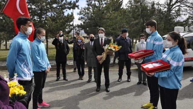 Çanakkale’den Ankara’ya giden ‘Kutsal Emanetler’ Eskişehir’de el değiştirdi