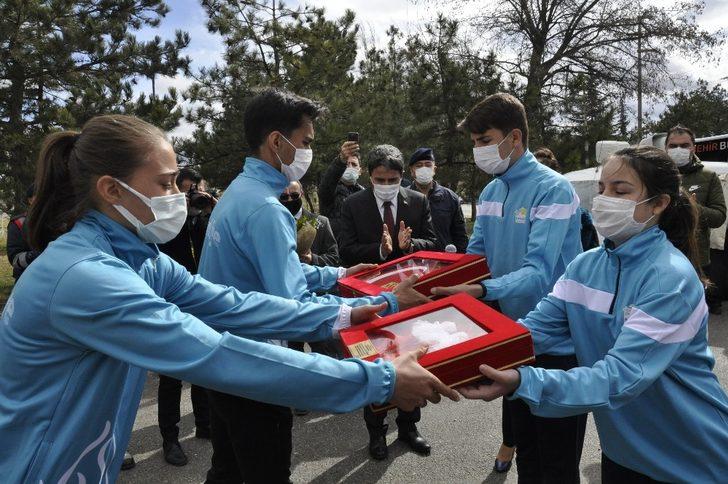 Çanakkale’den Ankara’ya giden ‘Kutsal Emanetler’ Eskişehir’de el değiştirdi G2