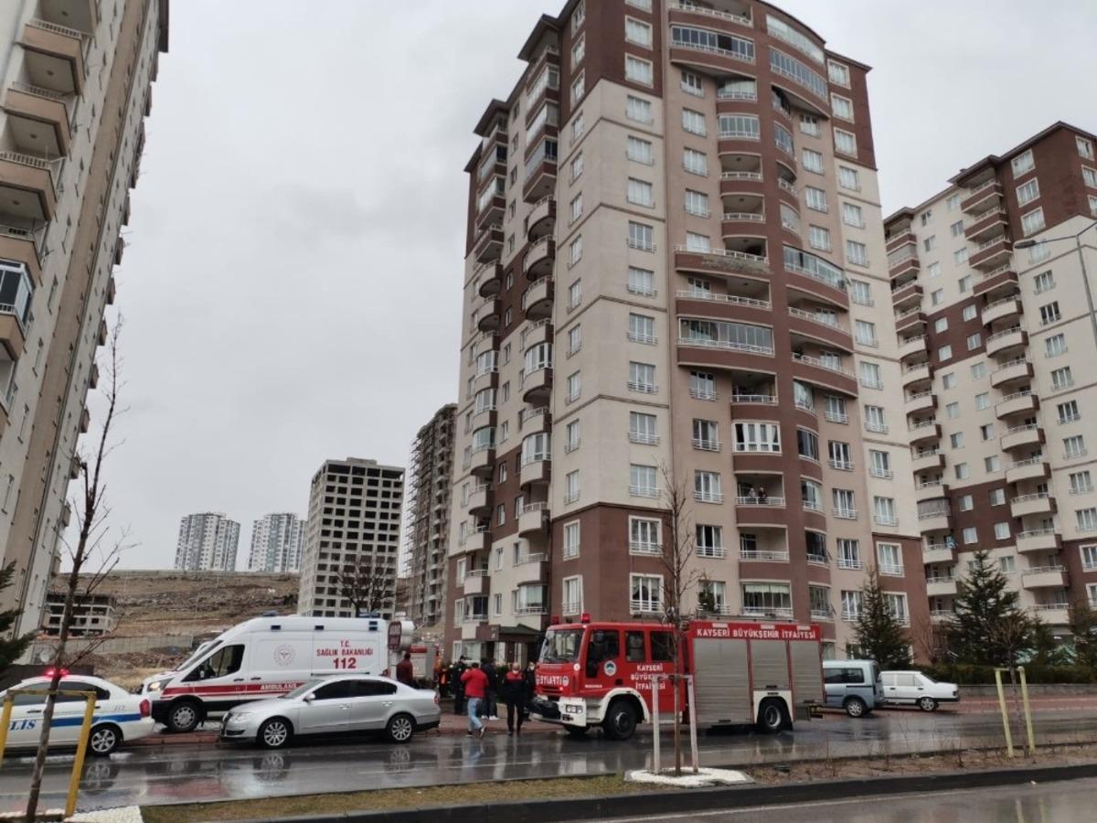 İkamette &ccedil;ıkan yangın korkuttu