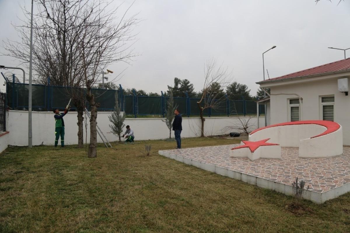 Siirt&rsquo;te Şehitlik Anıtında &ccedil;evre d&uuml;zenlemesi &ccedil;alışmaları başlatıldı