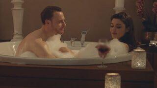 Hande Erçel ve Kerem Bürsin'in dizisi Sen Çal Kapımı için flaş karar