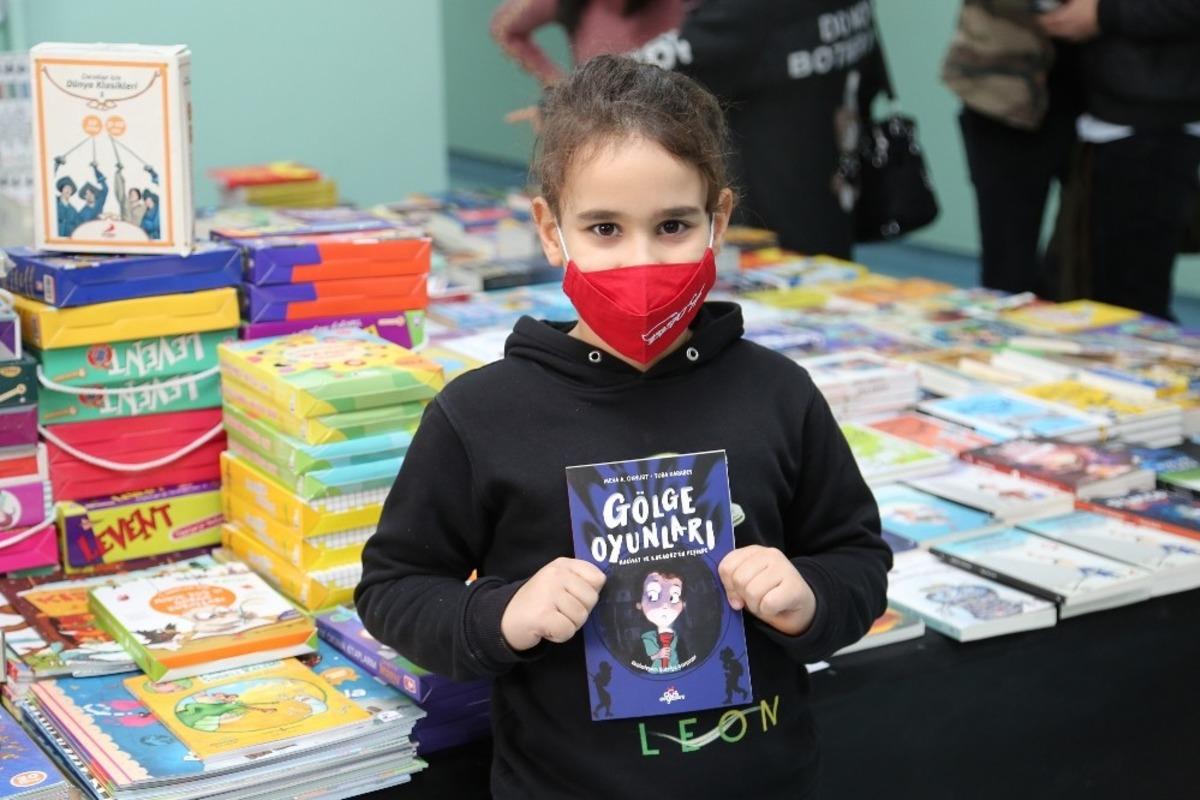 Mini Kitap Fuarı GKV&rsquo;de a&ccedil;ıldı
