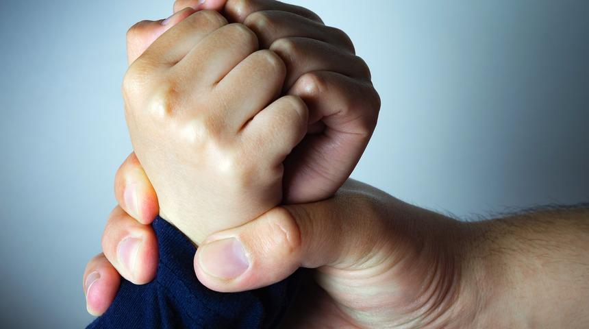 İğrenç olay: 9 yaşındaki öz kızını istismar etti! Bakın ne ceza aldı