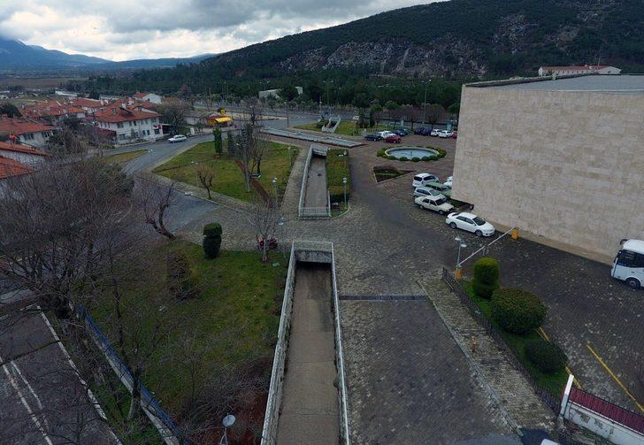 Derelere güvenlik için korkuluk montajı G2