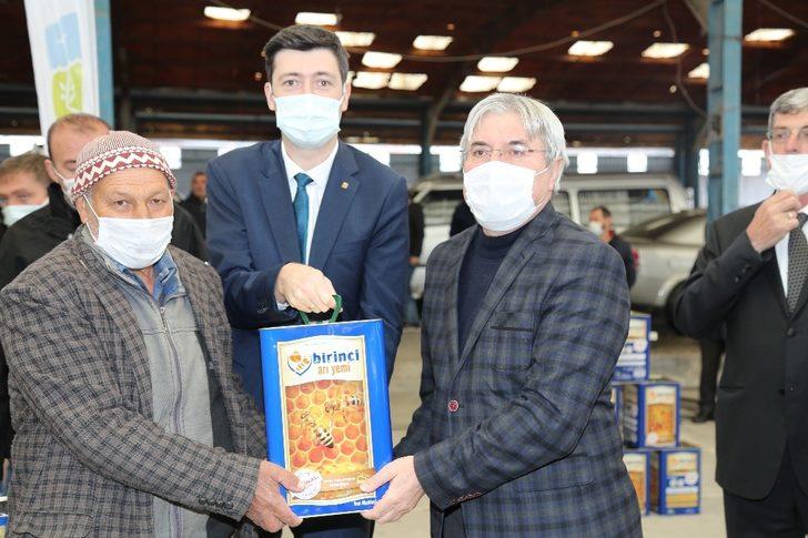 İvrindili arıcılara arı yemi desteği G2