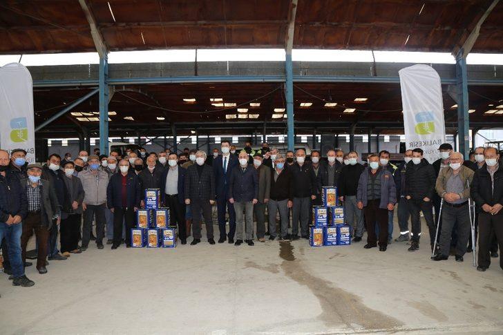 İvrindili arıcılara arı yemi desteği G5