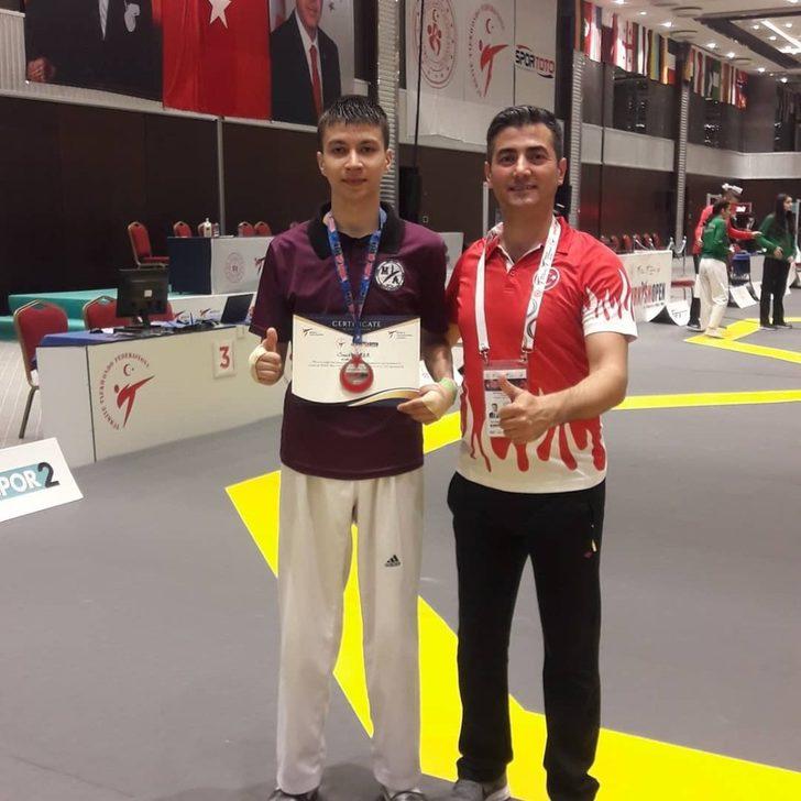 Düzceli sporcu Dünya şampiyonu oldu G3