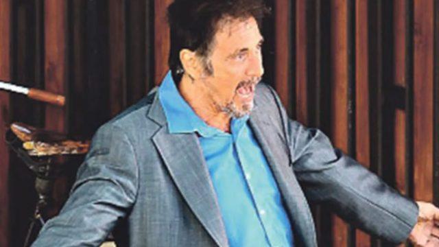 Al Pacino’nun etrafını hayranları sardı! Efsane oyuncu hayranlarından zor kurtuldu