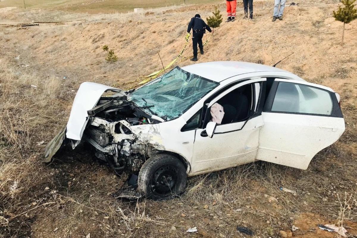 G&uuml;m&uuml;şhane&rsquo;de zincirleme trafik kazası: 6 yaralı
