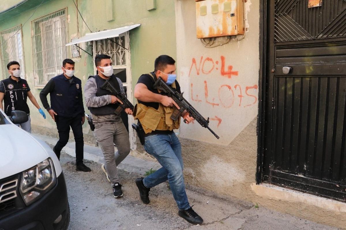 Adana&rsquo;da 1 haftada 28 torbacı tutuklandı