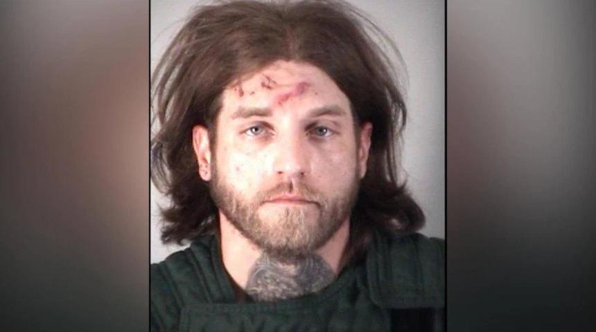 "Aile kasabı" sorguda cebinden dedesinin kesik kulaklarını çıkardı