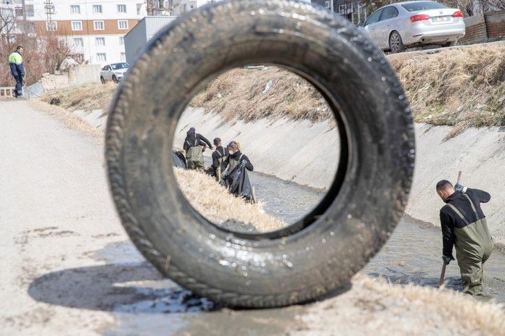 Tarihi Şamran Kanalı’nda temizlik çalışması G2