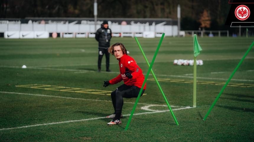 Ali Akman, Eintracht Frankfurt'ta ilk antrenmanına çıktı