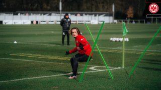 Ali Akman, Eintracht Frankfurt'ta ilk antrenmanına çıktı