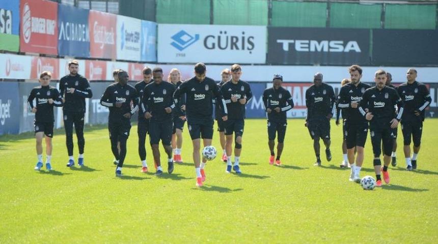 Beşiktaş’ta 5 değişiklik