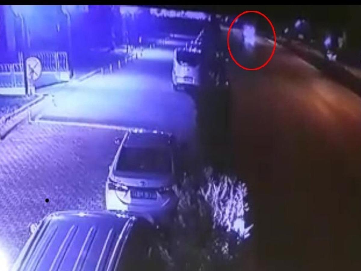 Bursa&rsquo;da bisikletli gence minib&uuml;s &ccedil;arptı: 1 ağır yaralı