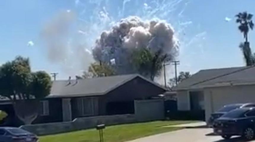 ABD'nin California eyaletinde havai fişeklerle dolu evde patlama meydana geldi