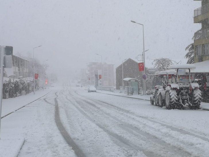 Denizli’de kar kalınlığı 15 santimetreye yükseldi G2
