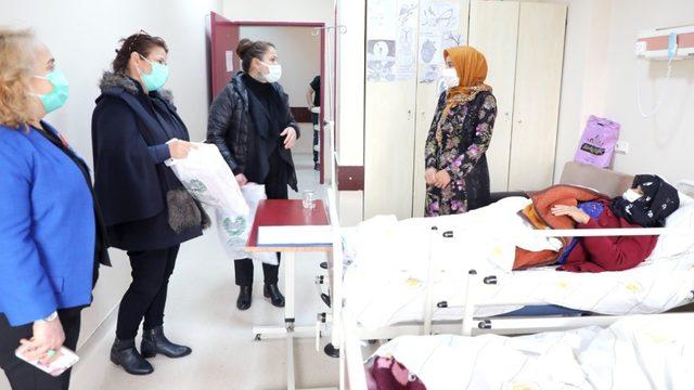 Yenişehir Belediyesinden onkoloji hastalarına moral ziyareti