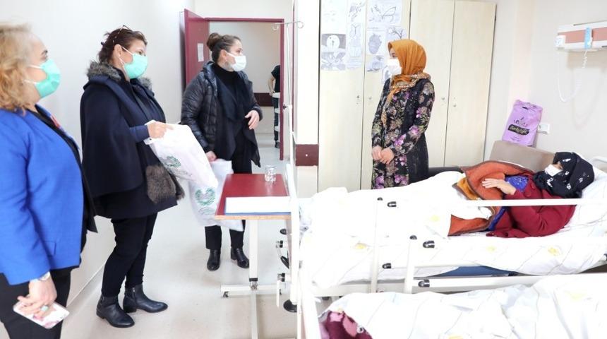 Yenişehir Belediyesinden onkoloji hastalarına moral ziyareti