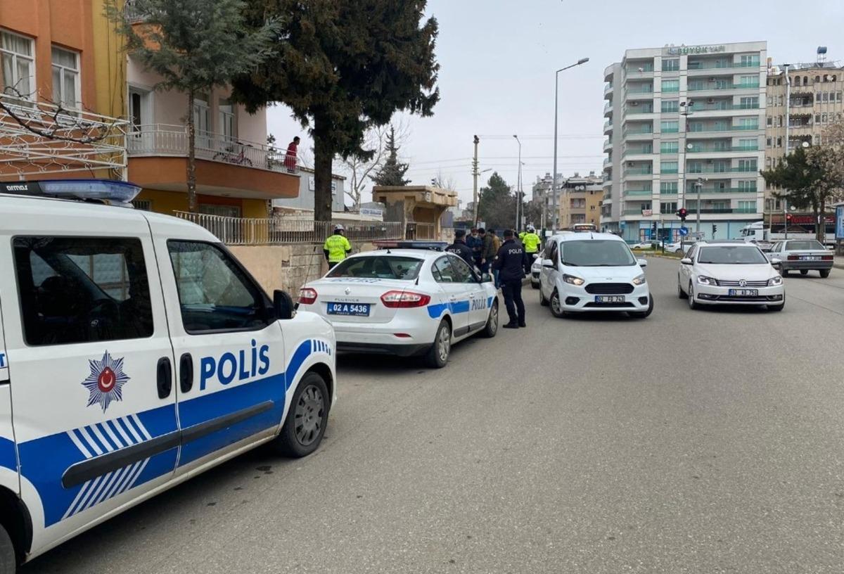 Radar cezası yememek i&ccedil;in akıllara gelmeyen şeyi yaptı