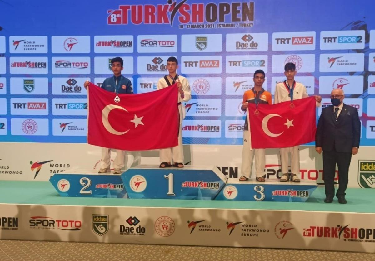 Şanlıurfa&rsquo;yı temsil eden sporcu madalya ile d&ouml;nd&uuml;