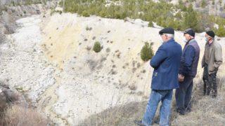 16 yıldır 20 milyon metreküp toprağın altındalar: 'Acıları ilk günkü gibi kabirleri bile yok'