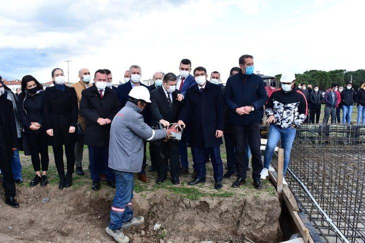 Selimşahlar Spor Tesisi ve Açık Düğün Salonu’nun temeli atıldı G4