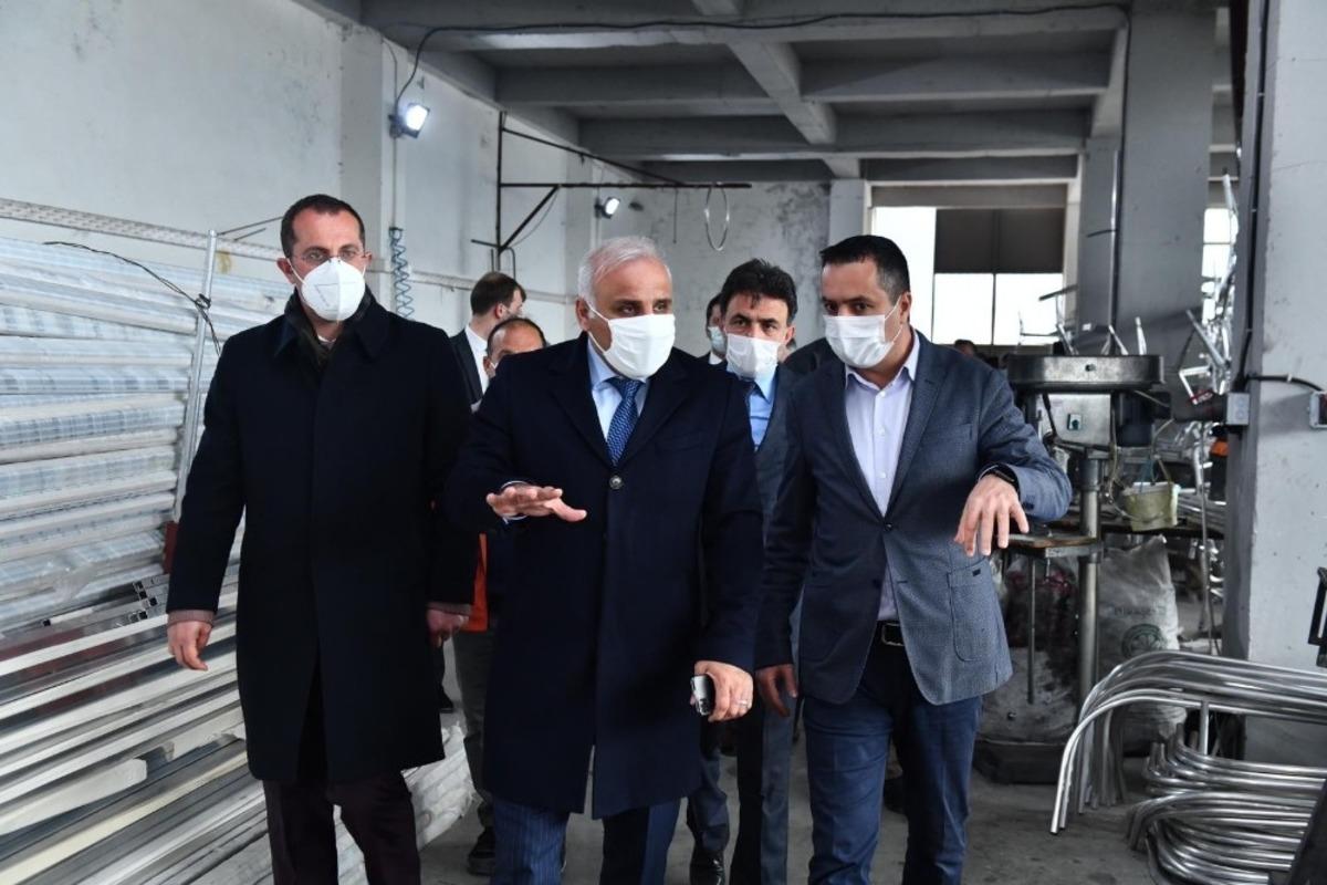 Şinik Organize Sanayi B&ouml;lgesi&rsquo;ni gezdi, sanayicilerin sorunlarını dinledi