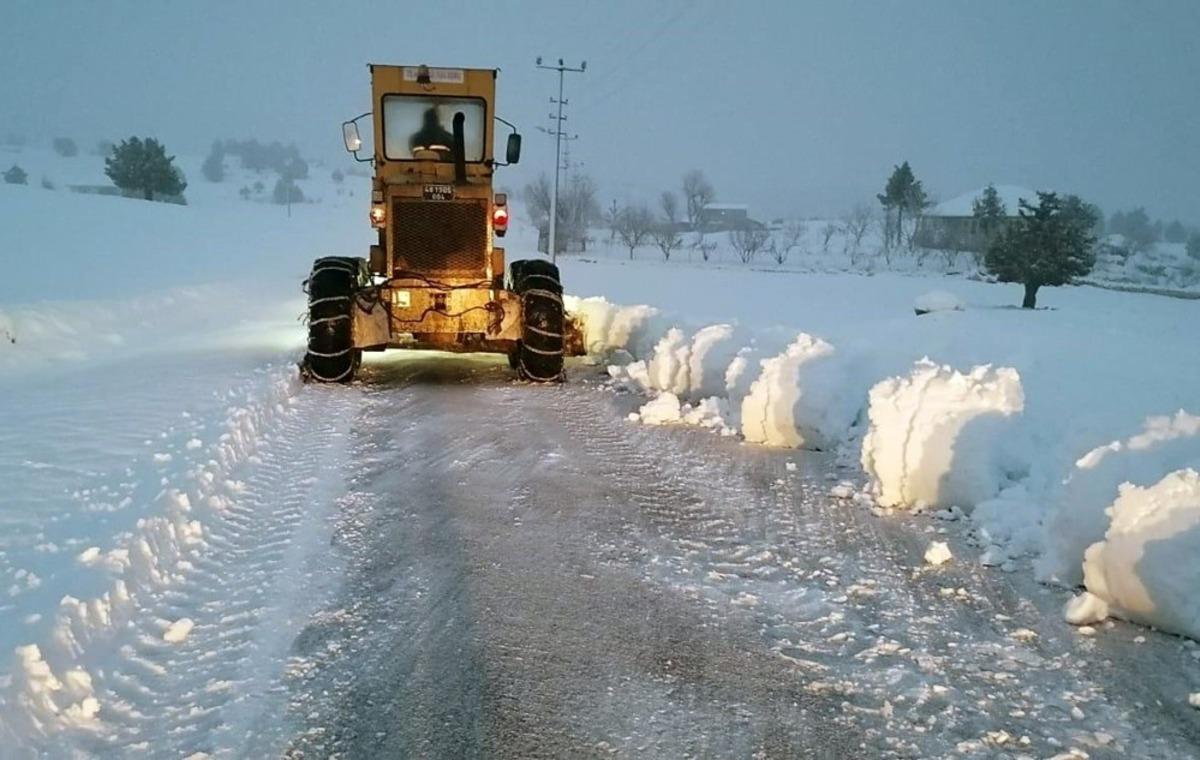 Muğla&rsquo;da kar mesaisi