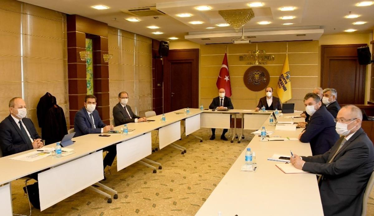 Başkan Altay, merkez il&ccedil;e belediye başkanlarıyla 2021 yatırımlarını g&ouml;r&uuml;şt&uuml;
