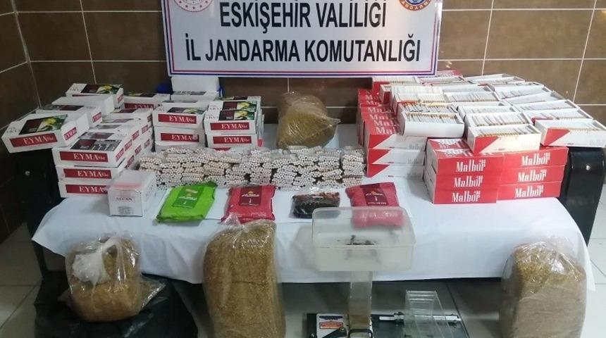 Kaçak tütün satan işyerine baskın yapıldı