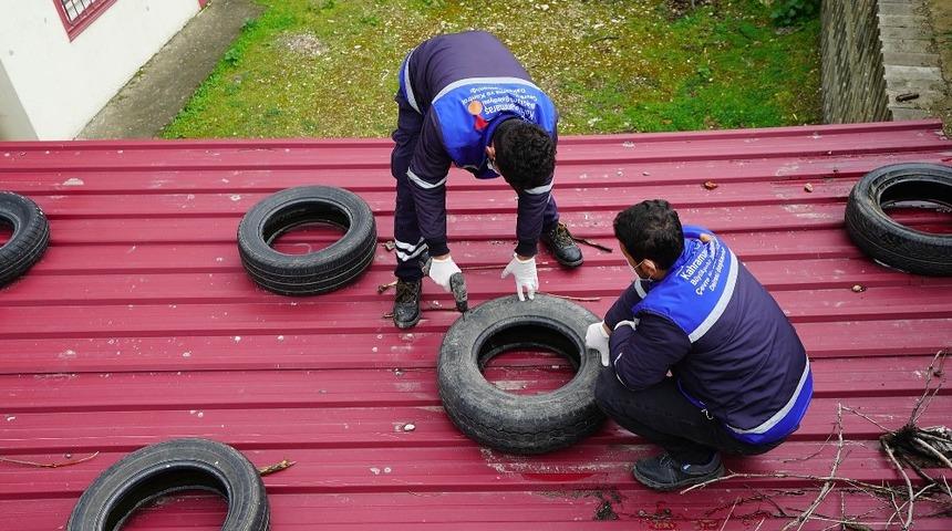 Kahramanmaraş atık ara&ccedil; lastiklerinden temizleniyor