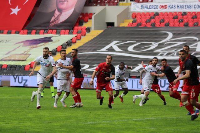 Denizlispor, Başakşehir maçını Tugay Kaan Numanoğlu yönetecek