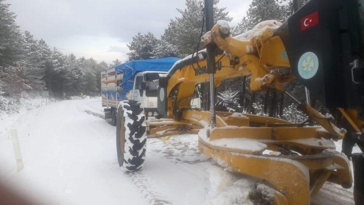 Manisa’nın yüksek kesimlerinde karla mücadele devam ediyor G3