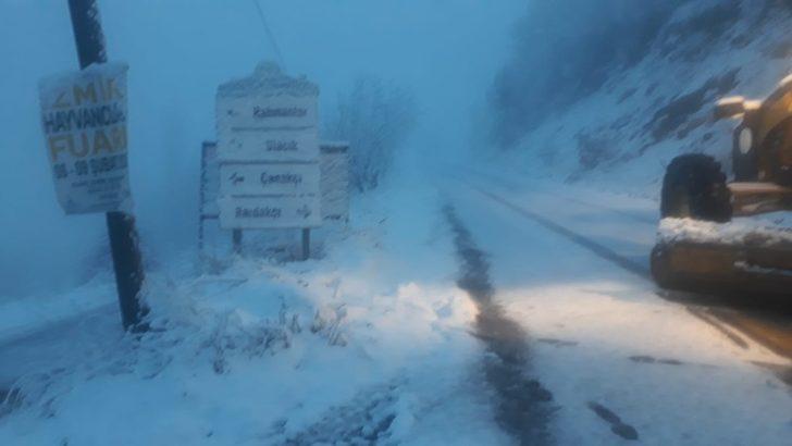 Manisa’nın yüksek kesimlerinde karla mücadele devam ediyor G4
