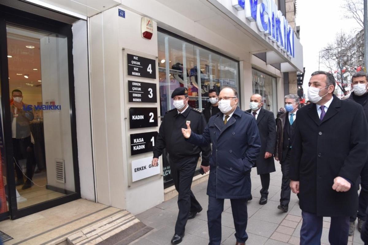 Vali Tutulmaz koronavir&uuml;s denetimine katıldı