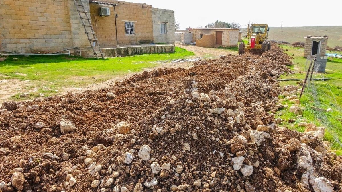 Ceylanpınar kırsalına stabilize yol yapıldı