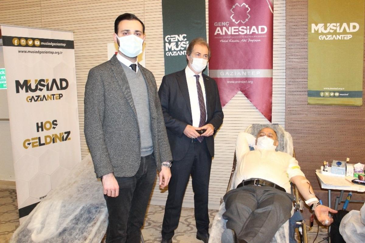 Gaziantepli iş adamlarından kan bağışı