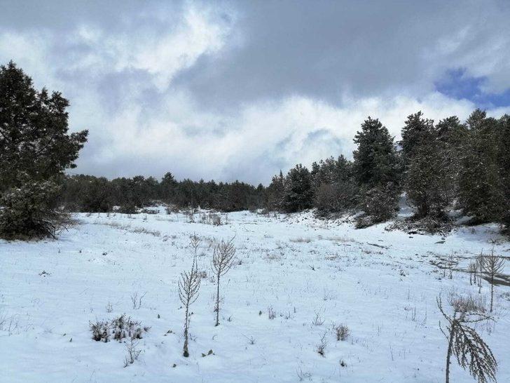 Kalburcu’da beyaz örtü güzelliği G2