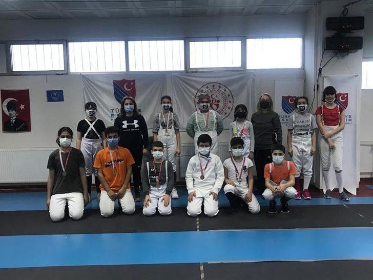 Kılıçlar 18 Mart Çanakkale şehitleri için yarıştı G1