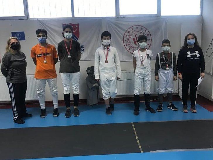 Kılıçlar 18 Mart Çanakkale şehitleri için yarıştı G3