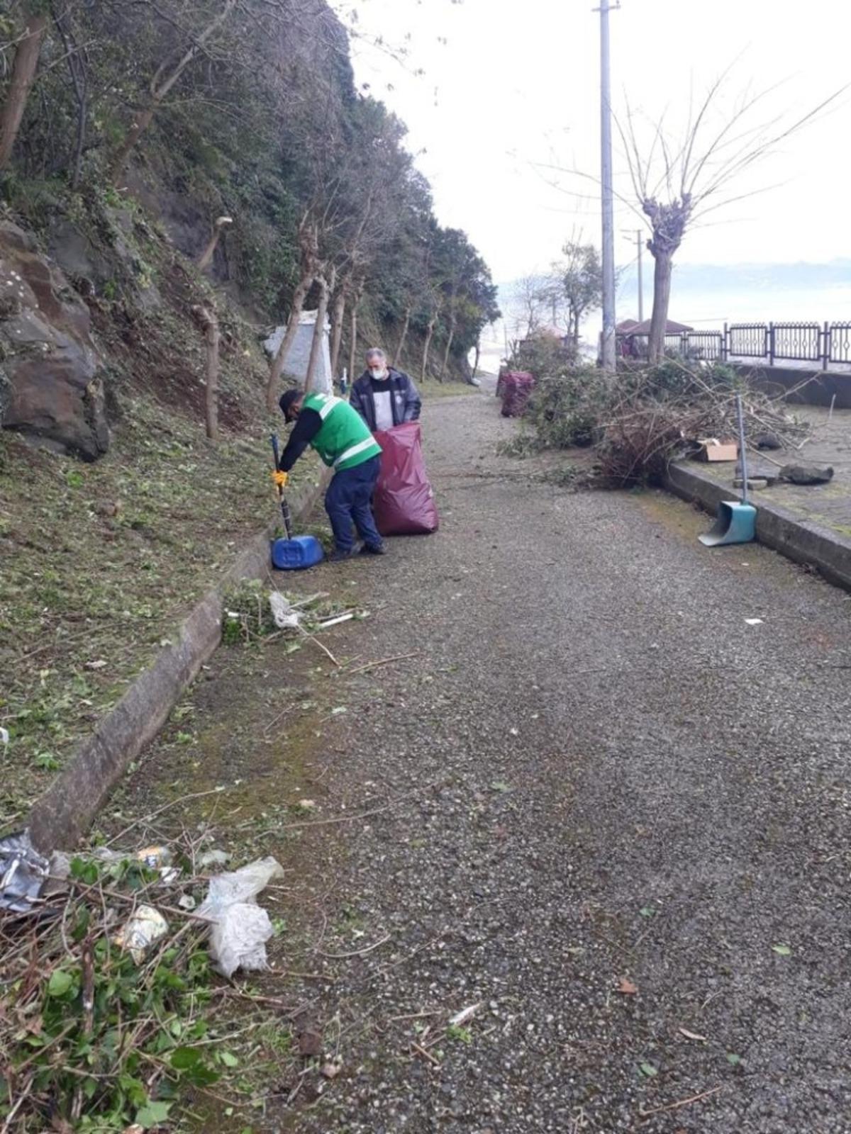 Ziyaret&ccedil;ilere tarihi ve turistik alanlarda &ccedil;evre temizliği &ccedil;ağrısı